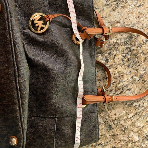 MICHAEL Michael Kors Brown and Tan Shoulder Bag - Picture 11 of 11